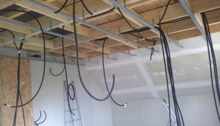 Chantier avant la pose d'un plafond