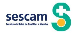 Logotipo de Sescam con texto azul y un símbolo de cruz médica verde con un círculo naranja