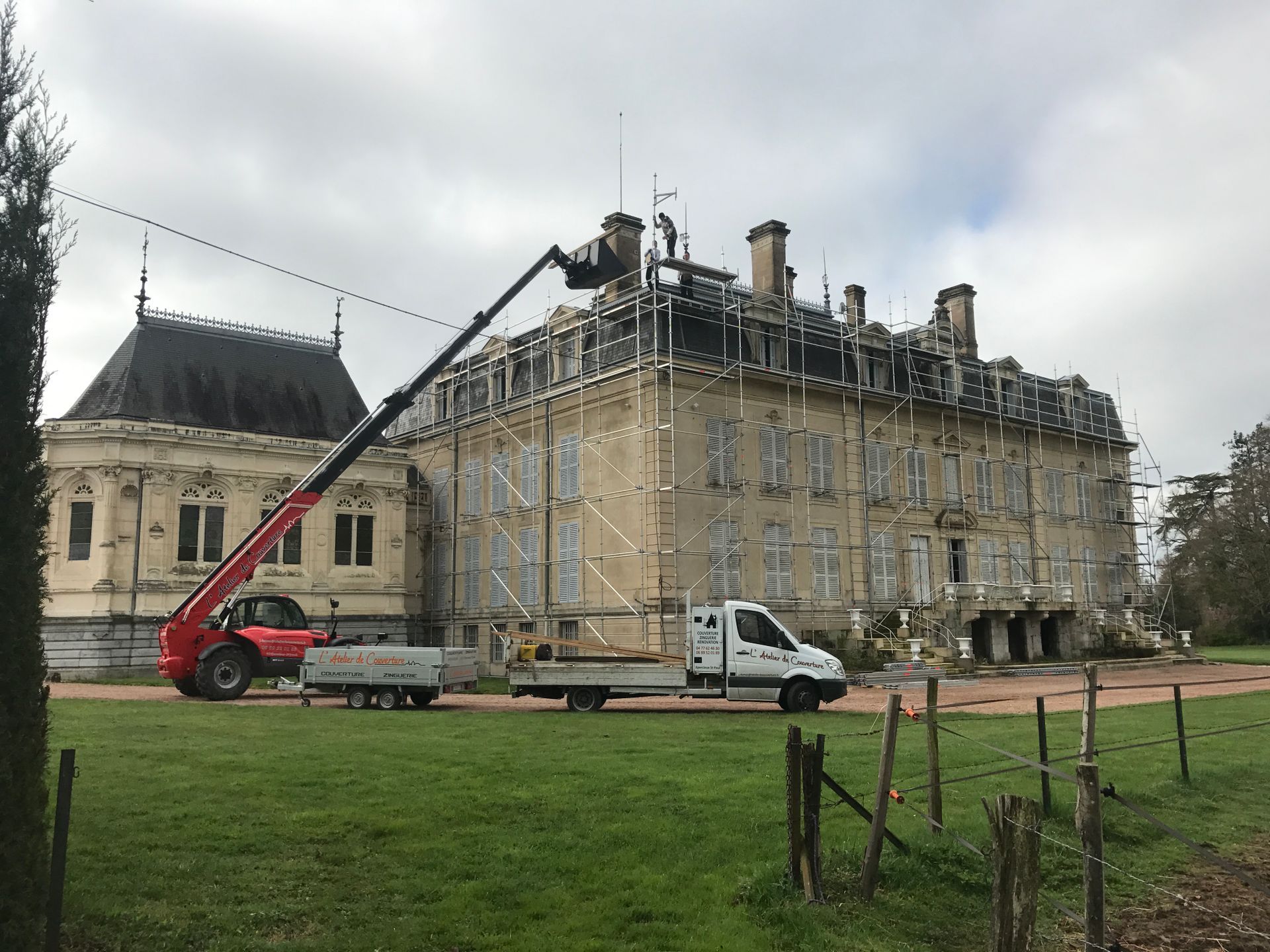 Rénovation de couverture en ardoises dans la Loire