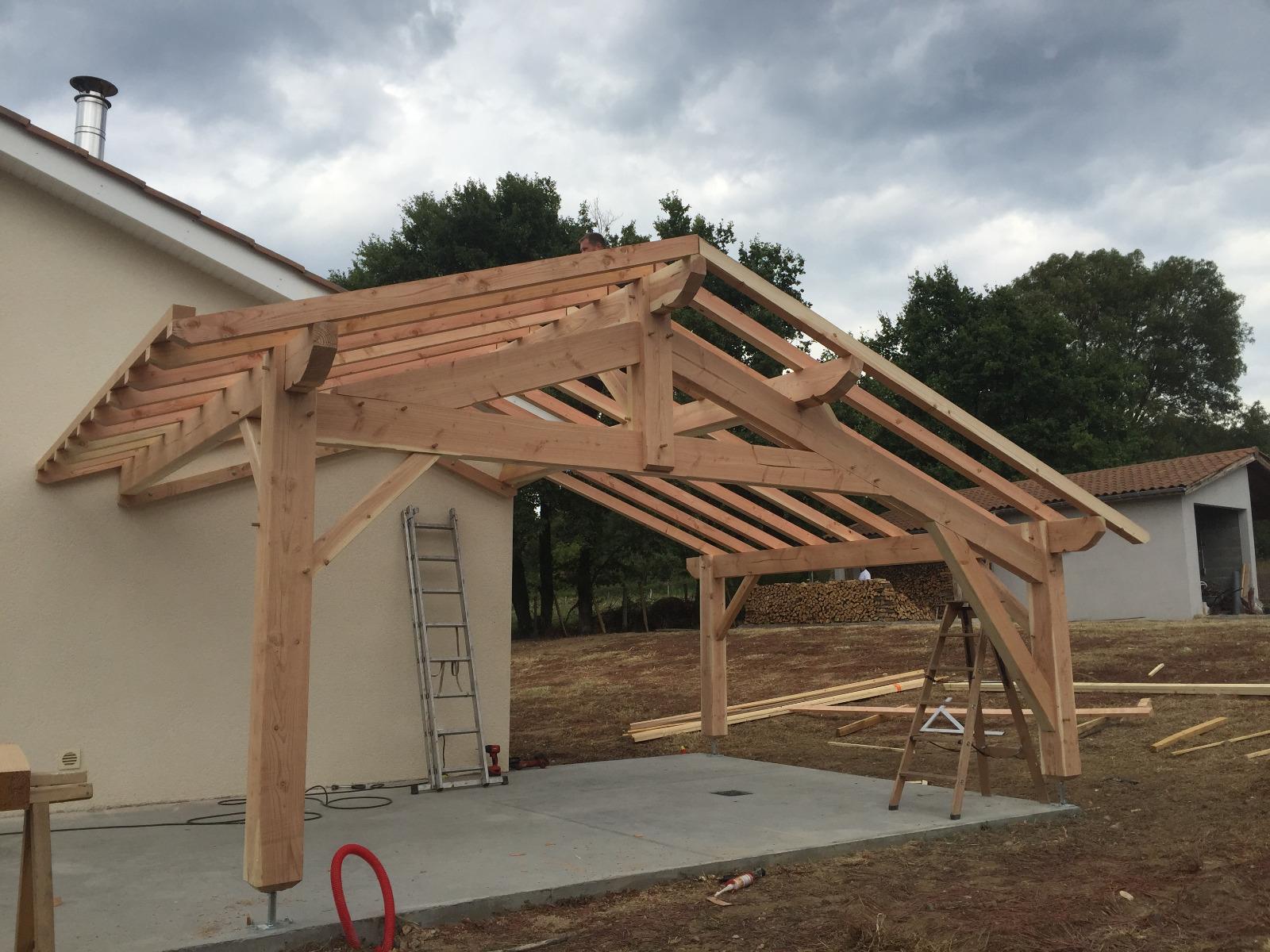 Charpente en bois pour une extension extérieure