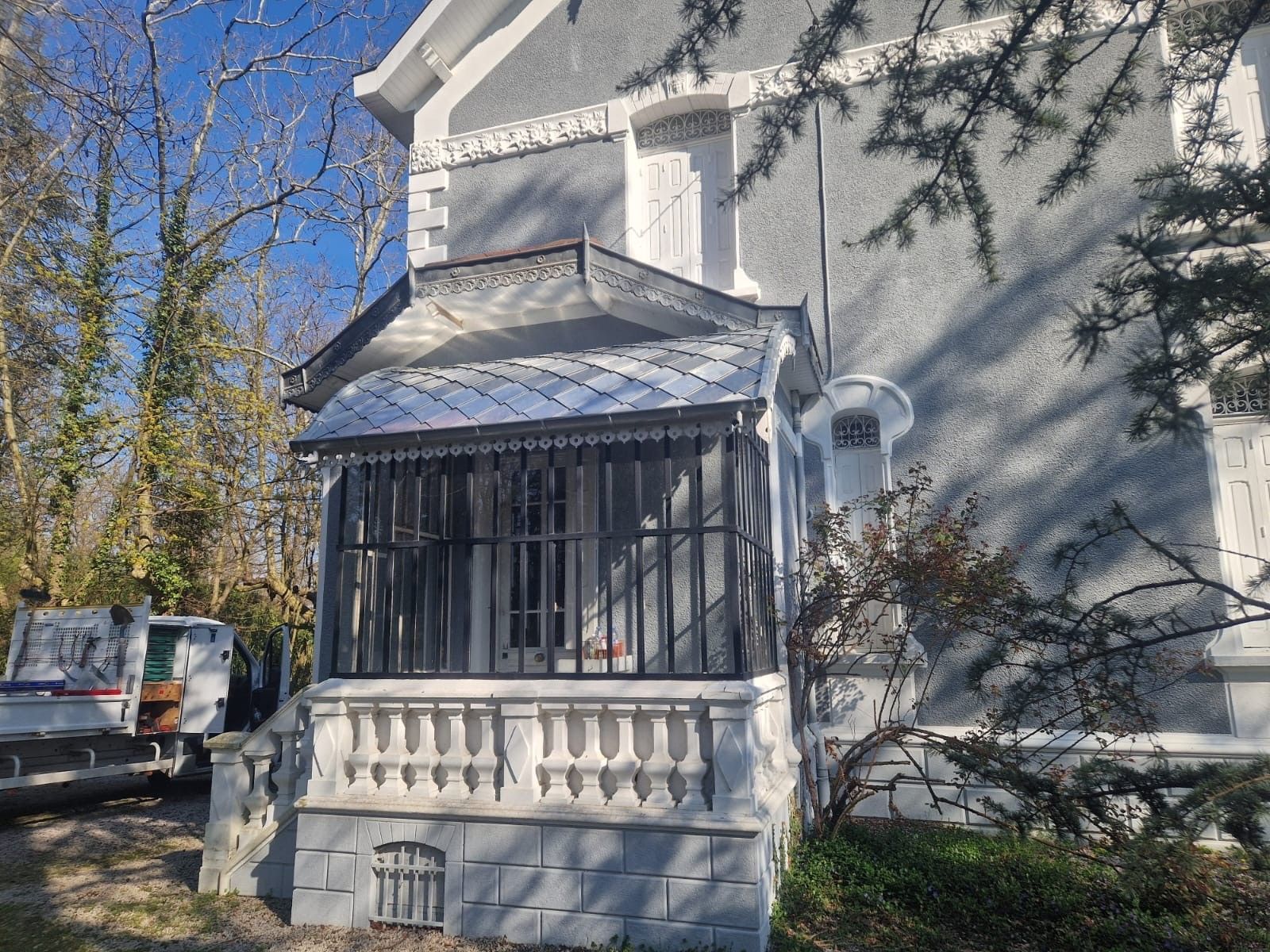 Réfectino d'une toiture en écailles de zinc