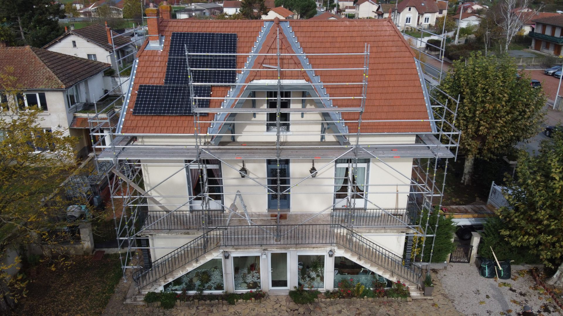 Rénovation de toiture en tuiles à Balbigny