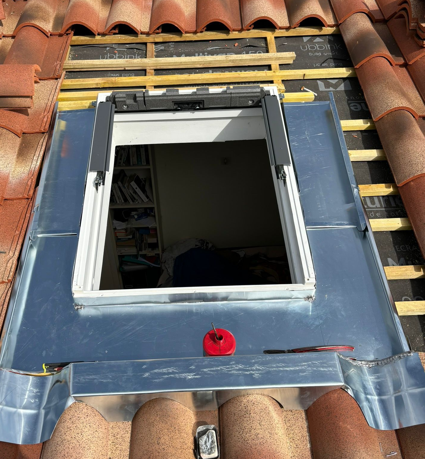 Pose d'une fenêtre de toit