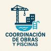 Construction site logo: crane, building, pool, text "Coordinación de Obras y Piscinas" in blue and white.
