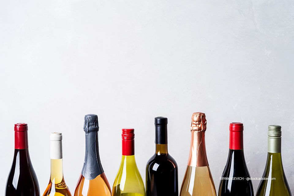 Sekt- und Weinflaschen