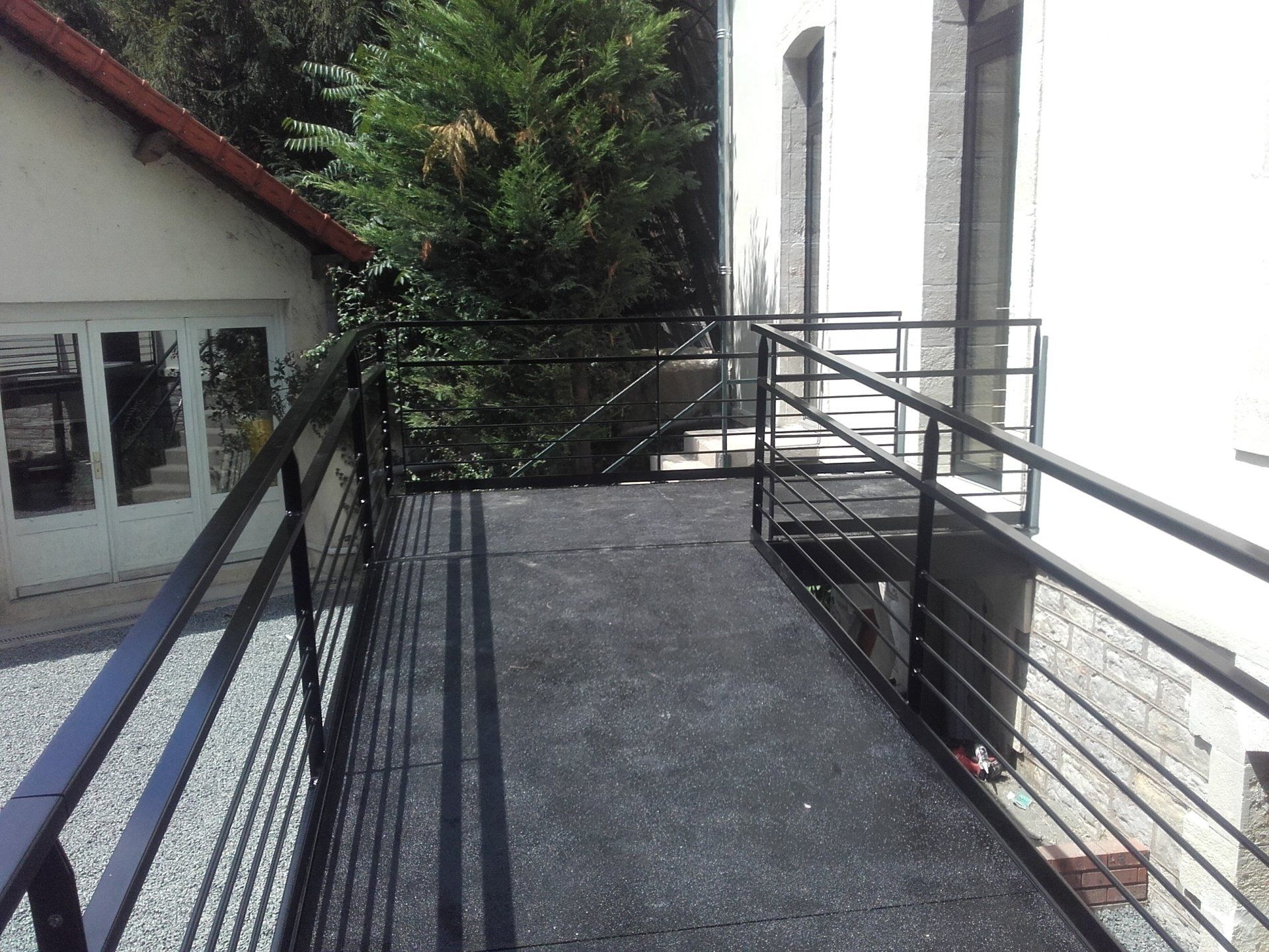 Garde-corps noir pour balcon