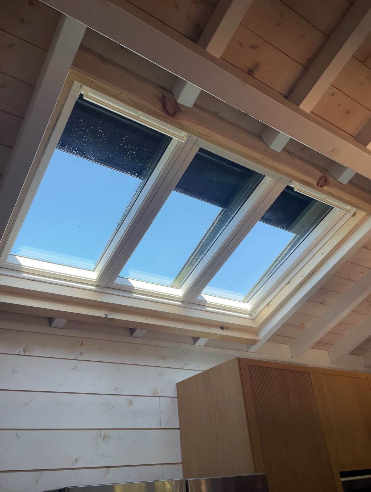 Fenêtres de toit Velux avec volet roulant