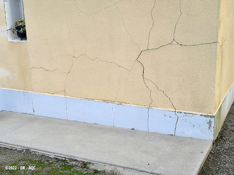 Mur fissuré : causes et solutions