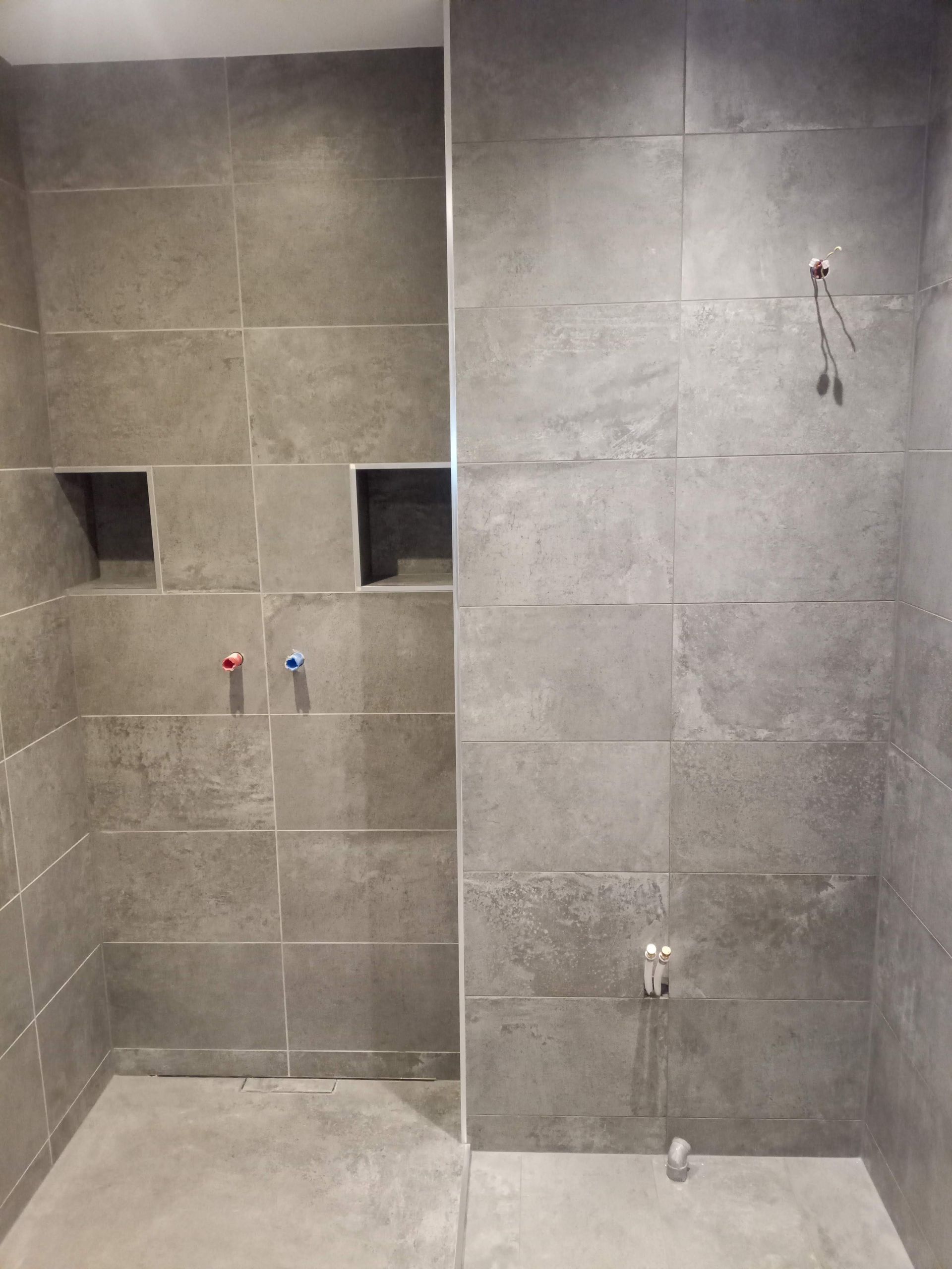 Carrelage mural dans une salle de bains