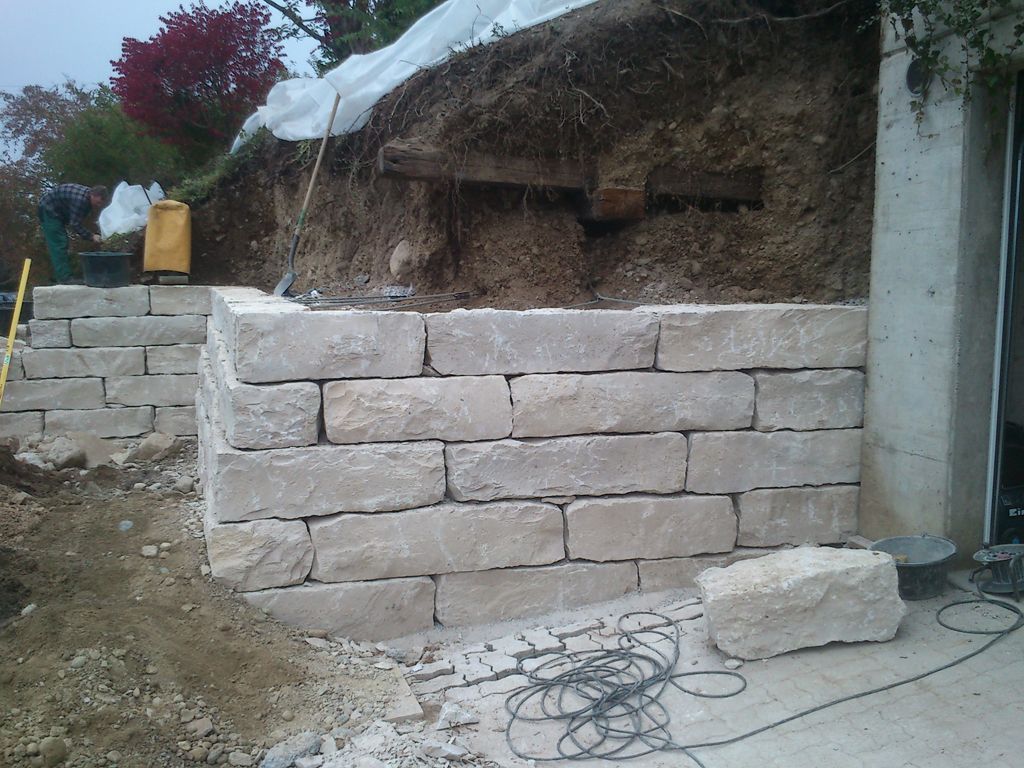 Natursteinmauer Jurakalk