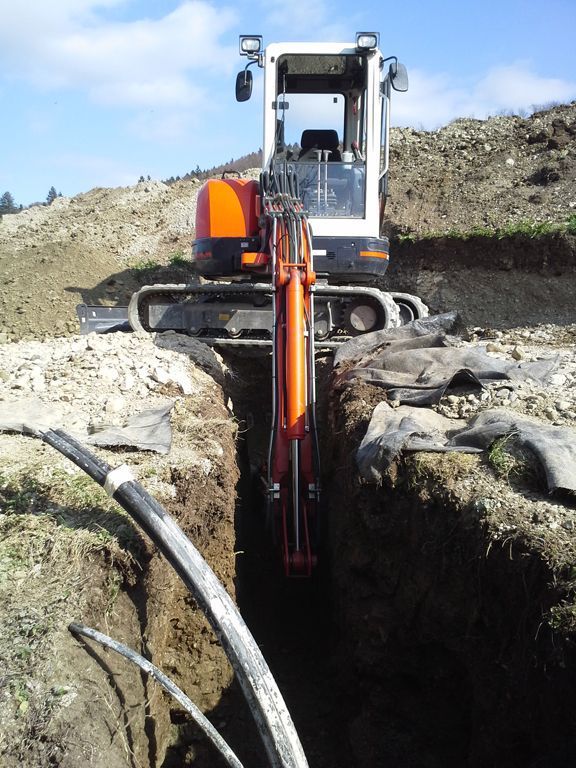 Grabarbeiten für Erdsondenleitung