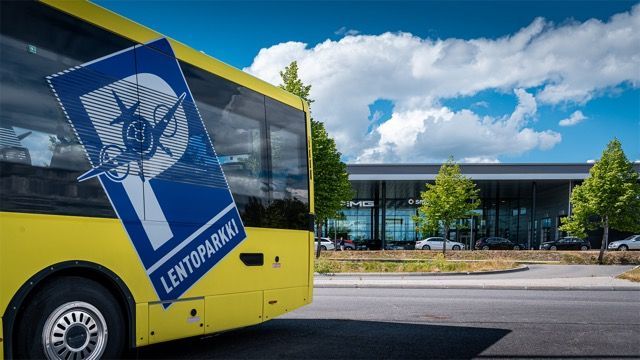 Autohuolto Lentoparkissa