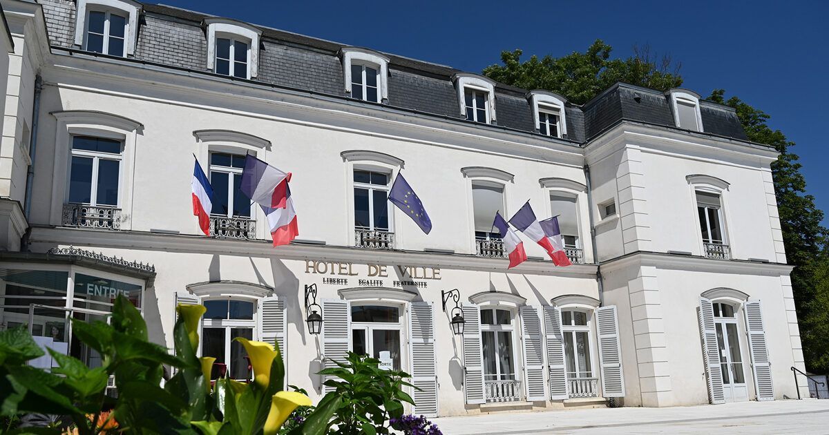 La mairie de Saint-Michel-sur-Orge.