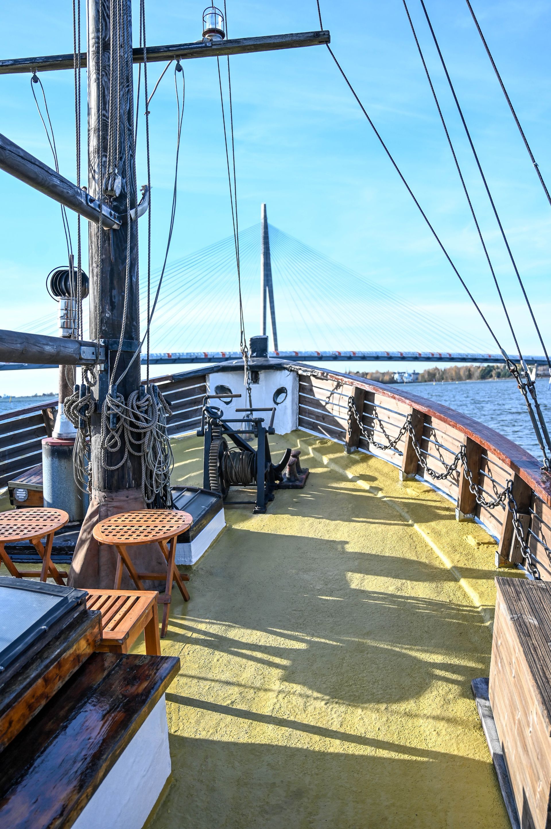 saunalautta Helsinki, Helsingin saunalautta, saunalautta vuokraus, saunavene Helsinki, saunalaiva Helsinki