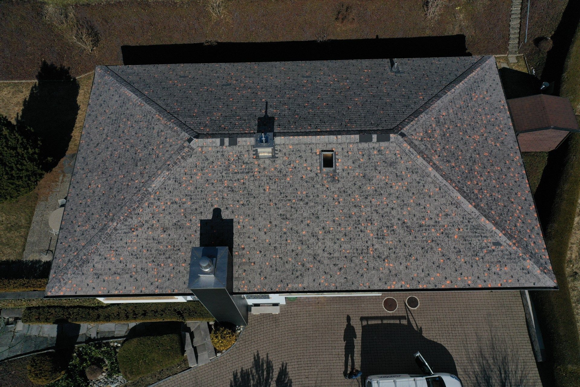 utilisation de drone pour observer la toiture