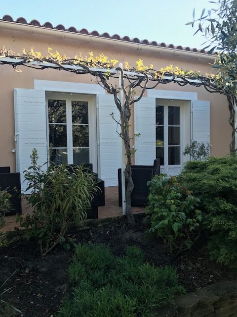 Maison avec volets battants