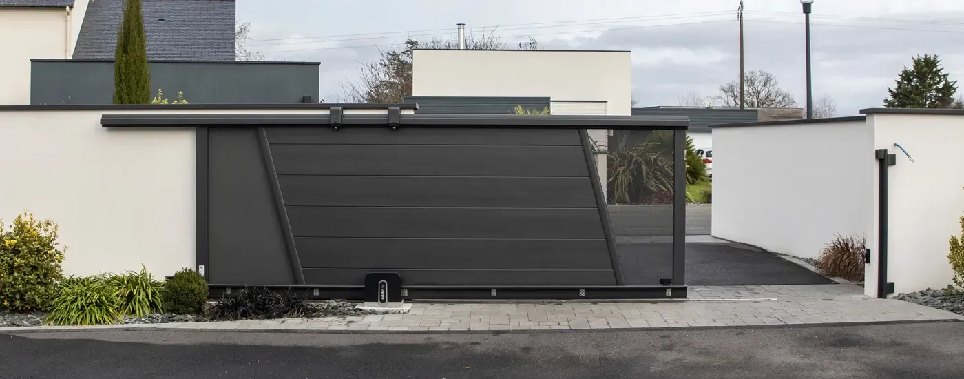 Portail coulissant automatique en alu