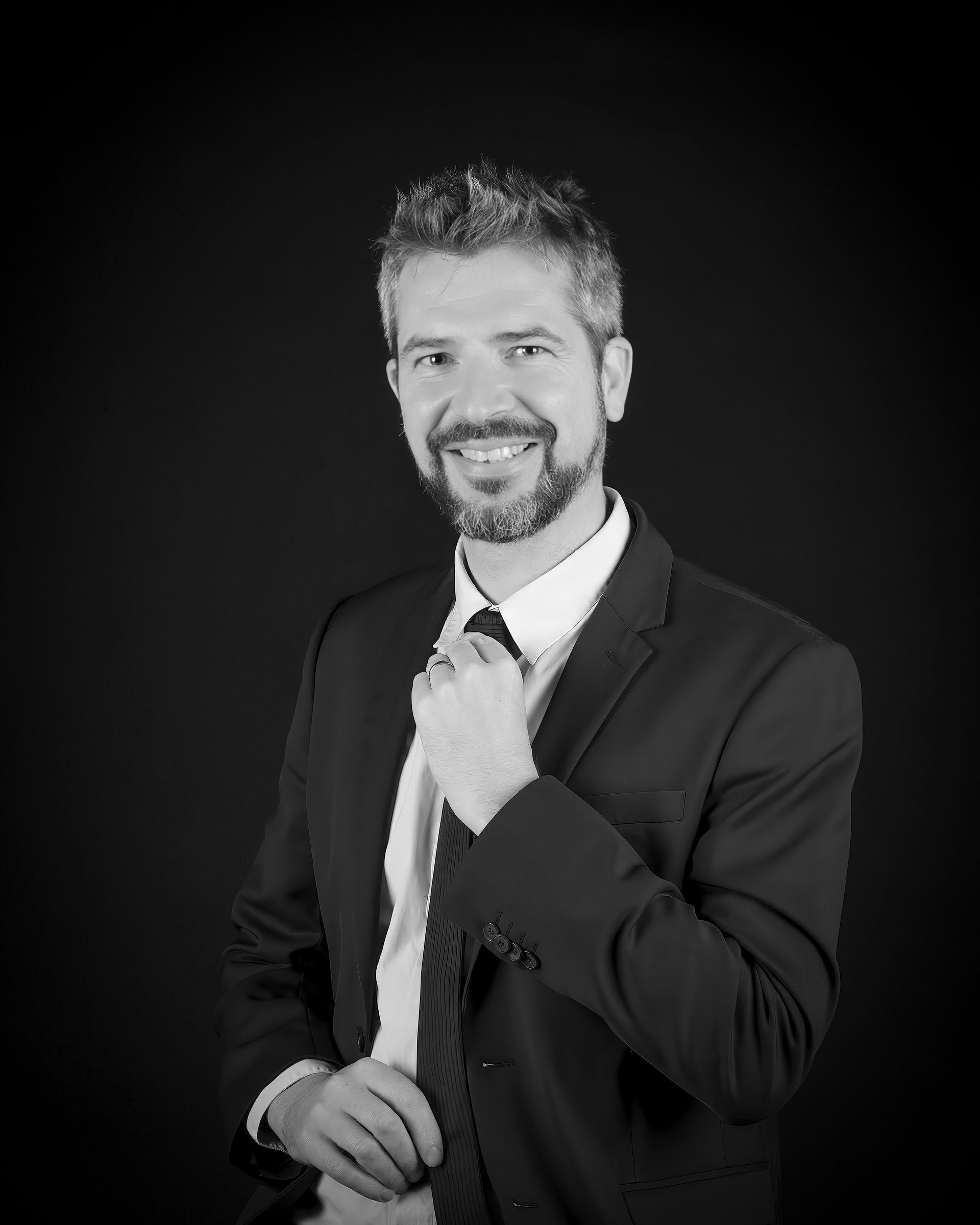 Photo de Maître Pierre Gendronneau en noir et blanc