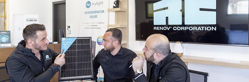 Discussion autour d'un panneau solaire révolutionnaire chez Rénov'Corporation