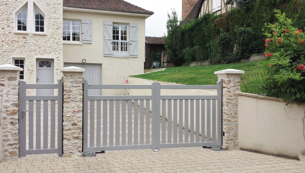 Portail classique et portillon assorti