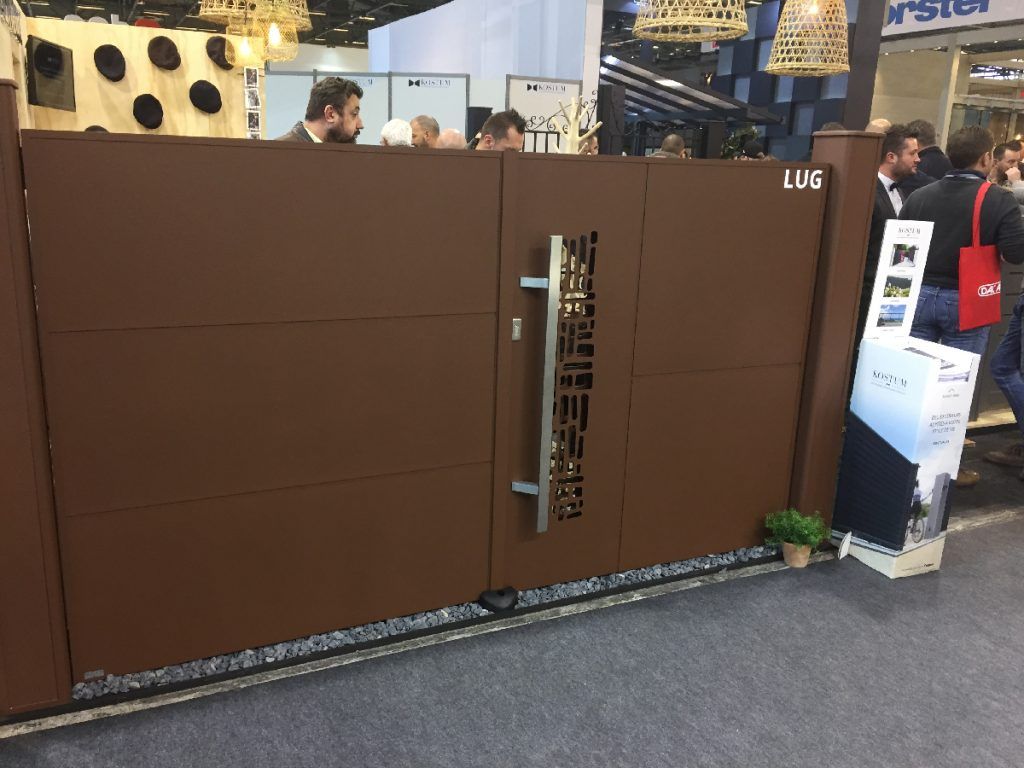 Portail en alu marron