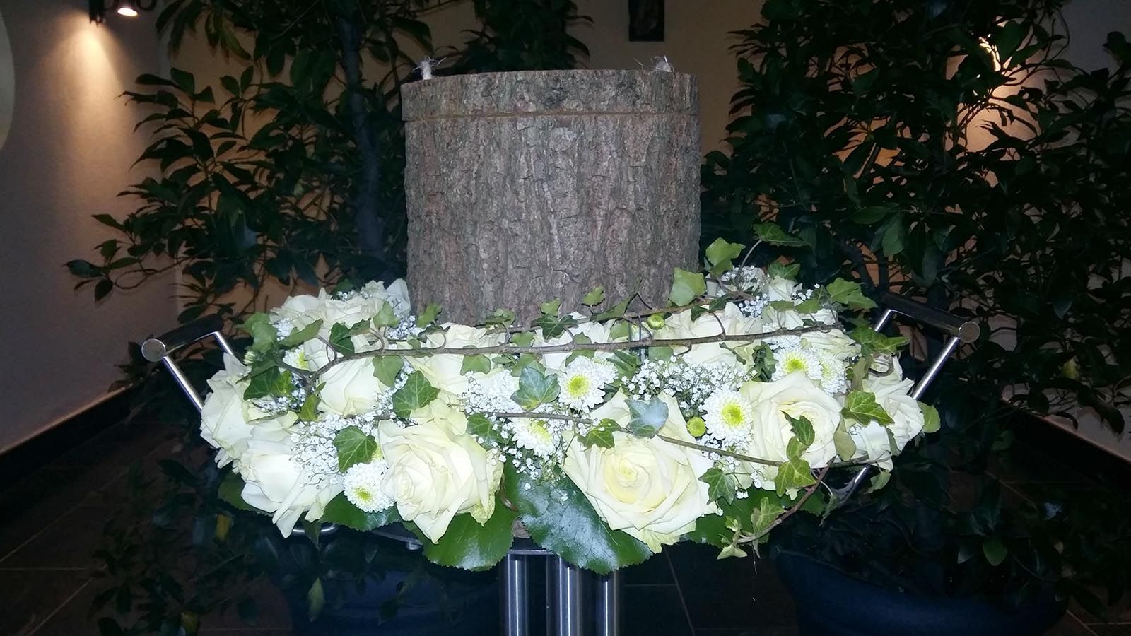 Urnenschmuck