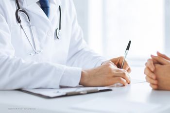 Gespräch zwischen Arzt und Patien