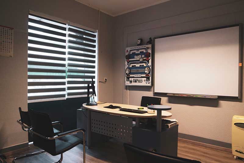 Fahrschule Bernd Escherl, Frankfurt am Main | Fahrausbildung Sommerkurse Intensivkurse ASP/ASF Seminare