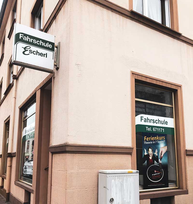 Fahrschule Bernd Escherl, Frankfurt am Main | Fahrausbildung Sommerkurse Intensivkurse ASP/ASF Seminare