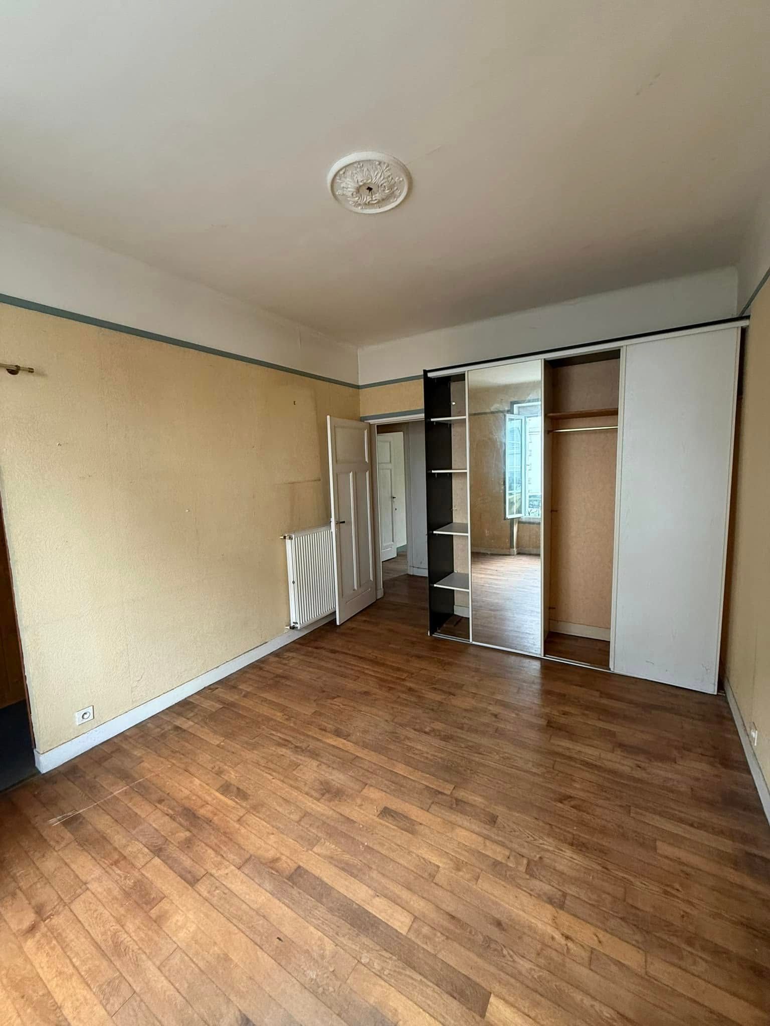 Chambre après débarras.