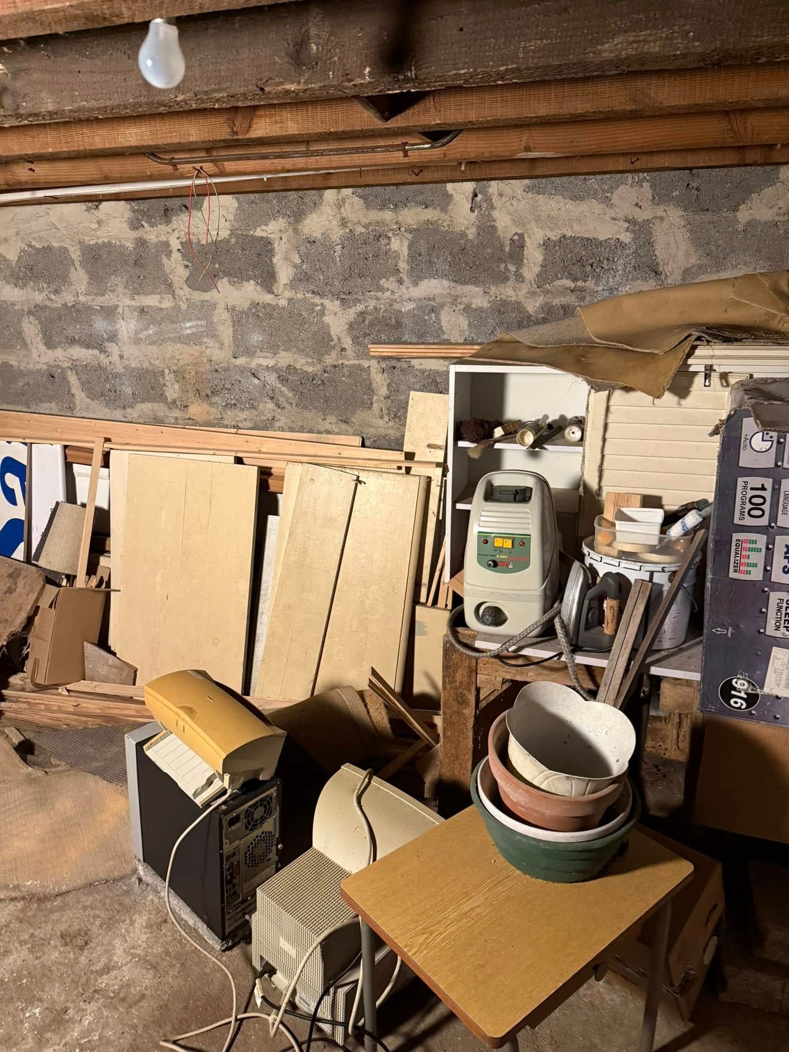 Garage avant débarras.