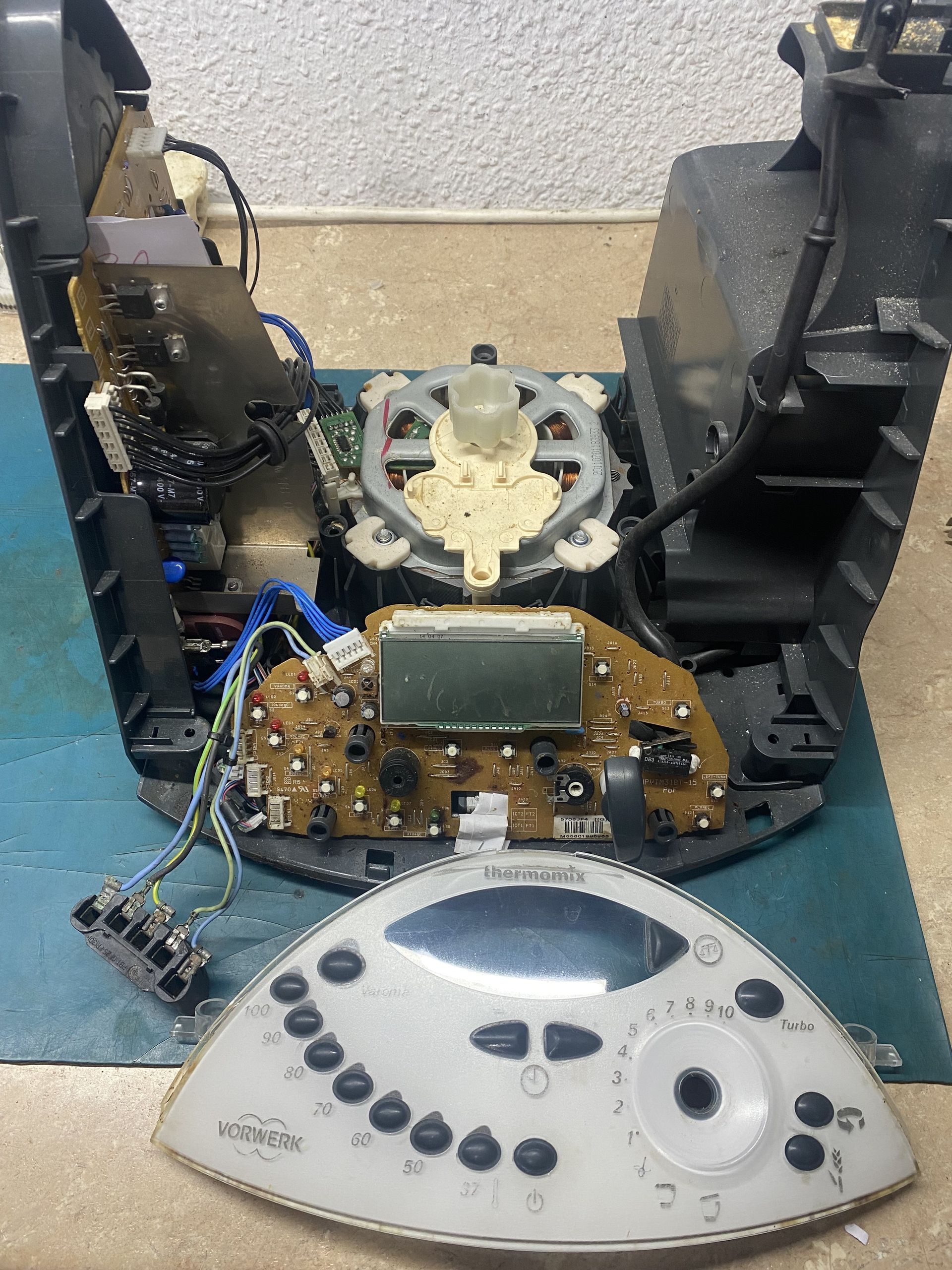Reparación TM31 Continuamos reparando Thermomix TM31