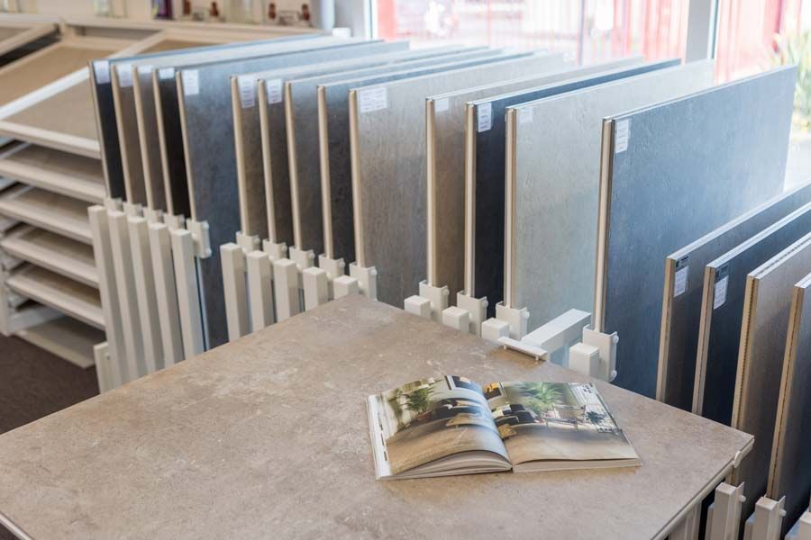 Exposition de différents carrelages que propose l’entreprise SARL LERAY DAVID