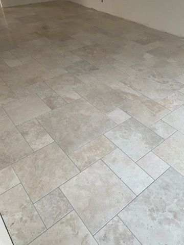 Sol avec carreaux de nombreuses dimensions différentes