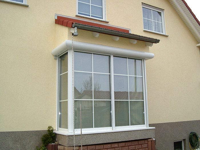 Rolltore und Türen für einen Privathaushalt.