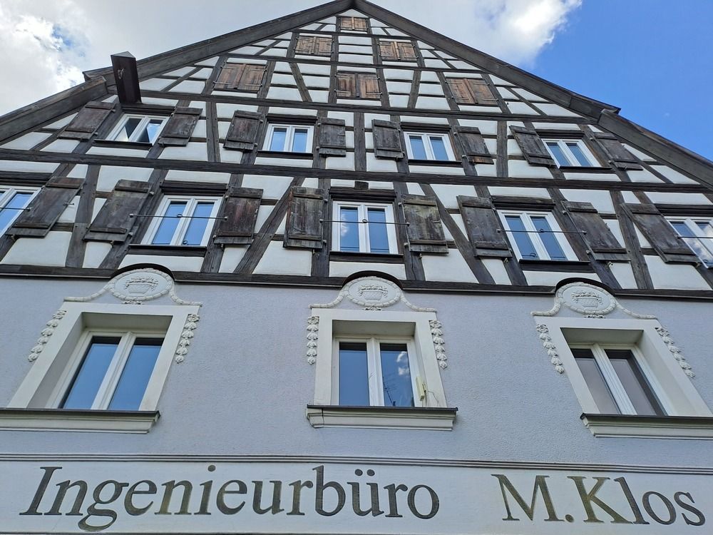 Ingenieur auf einer Baustelle