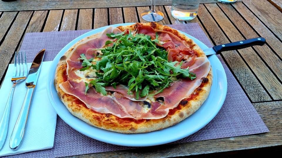 RESTAURANT SUNNEBERG ALITAJ Pizza