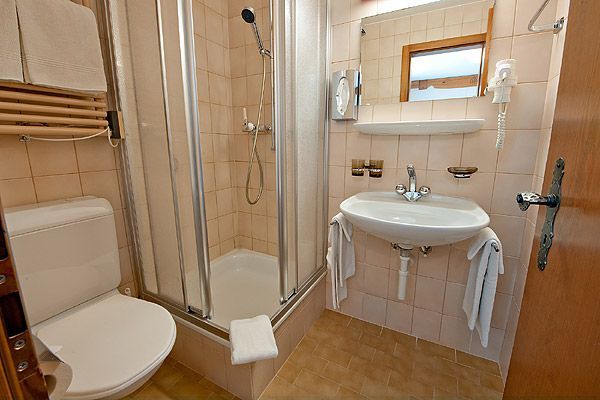 Bad Baselgia - Hotel Chesa Grischa in Sils-Baselgia