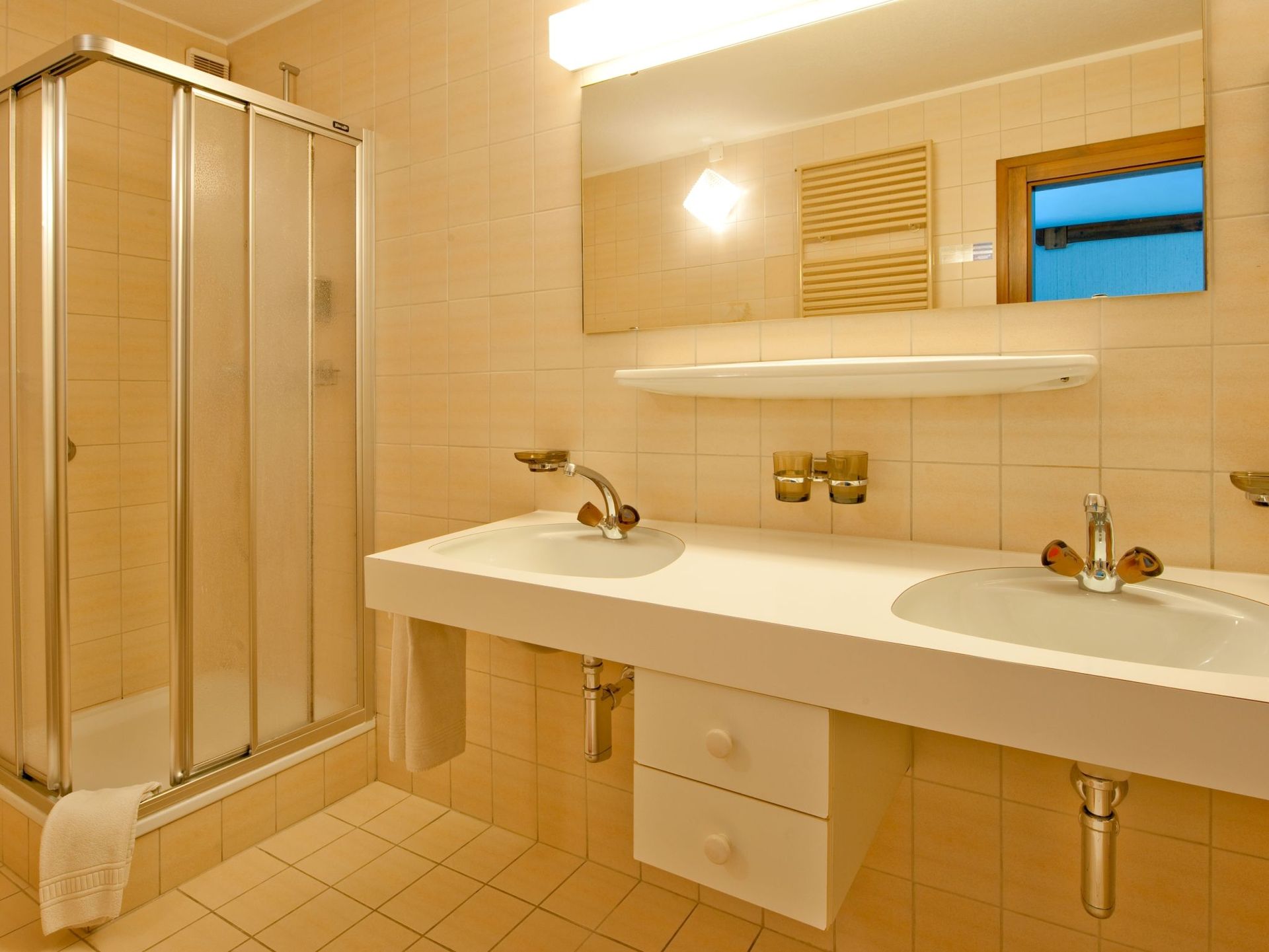 Bathroom Fedoz – Hotel Chesa Grischa in Sils-Baselgia