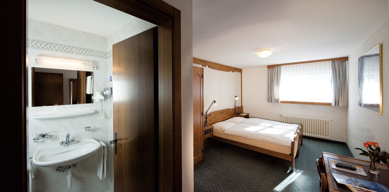 Standard Doppelzimmer Corvatsch - Hotel Chesa Grischa in Sils-Baselgia