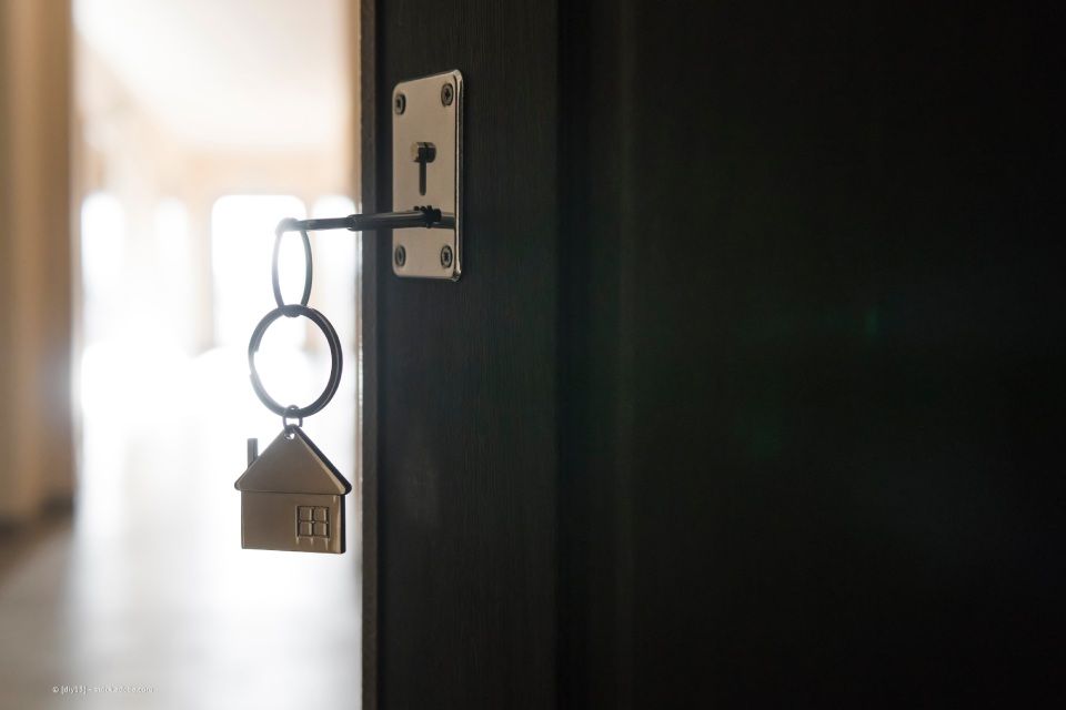 Hausschlüssel im Schloss