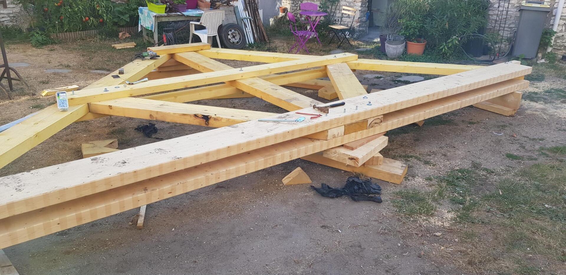 Ferme de charpente prête à être posée