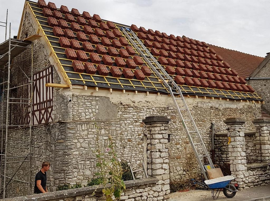 Tuiles préparées pour la pose