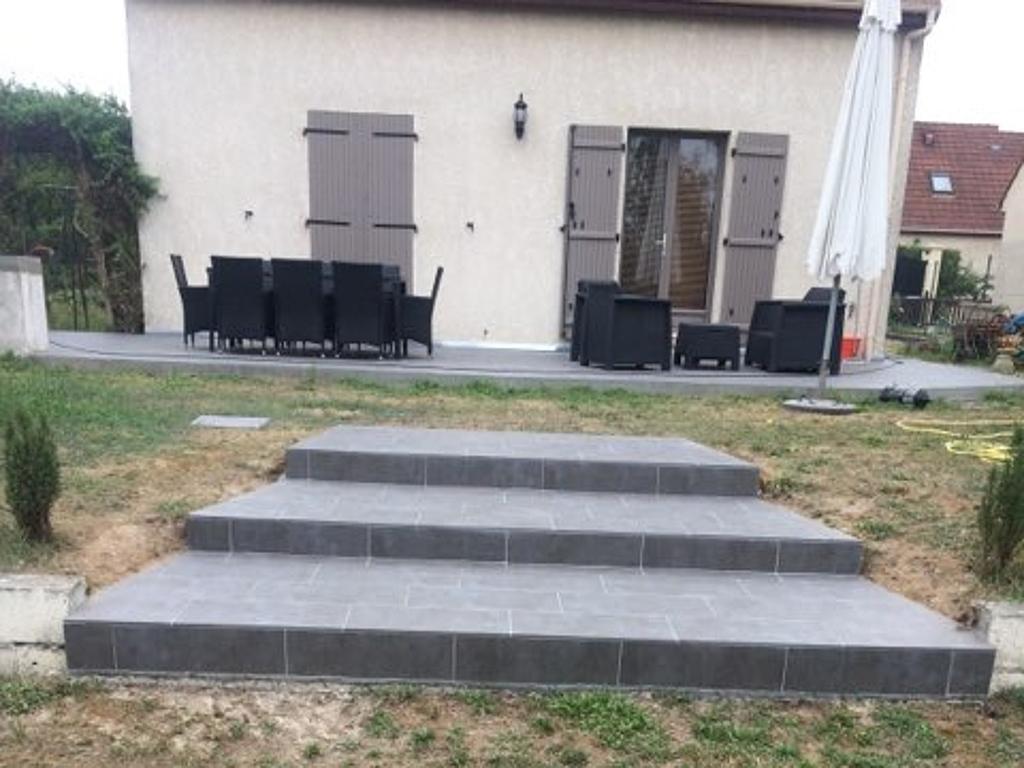 Terrasse marches en béton