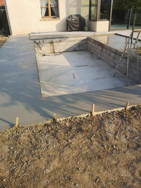 Création de terrasse autour de la pisicne