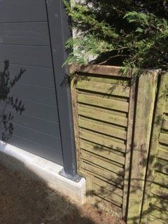 Muret terminé avec palissade installée