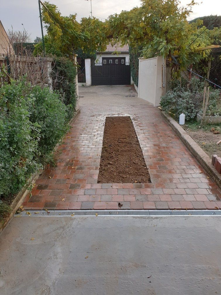 Pavés posés sur chemin de portail 2