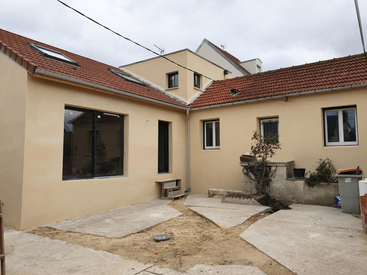 Travaux agrandissement terminés avec peinture