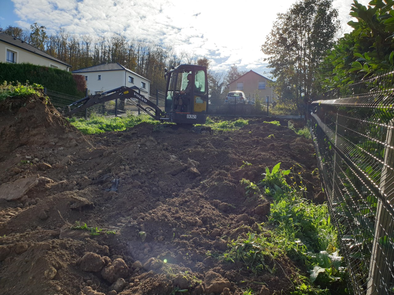 Préparation de terrain avec mini-pelle 2