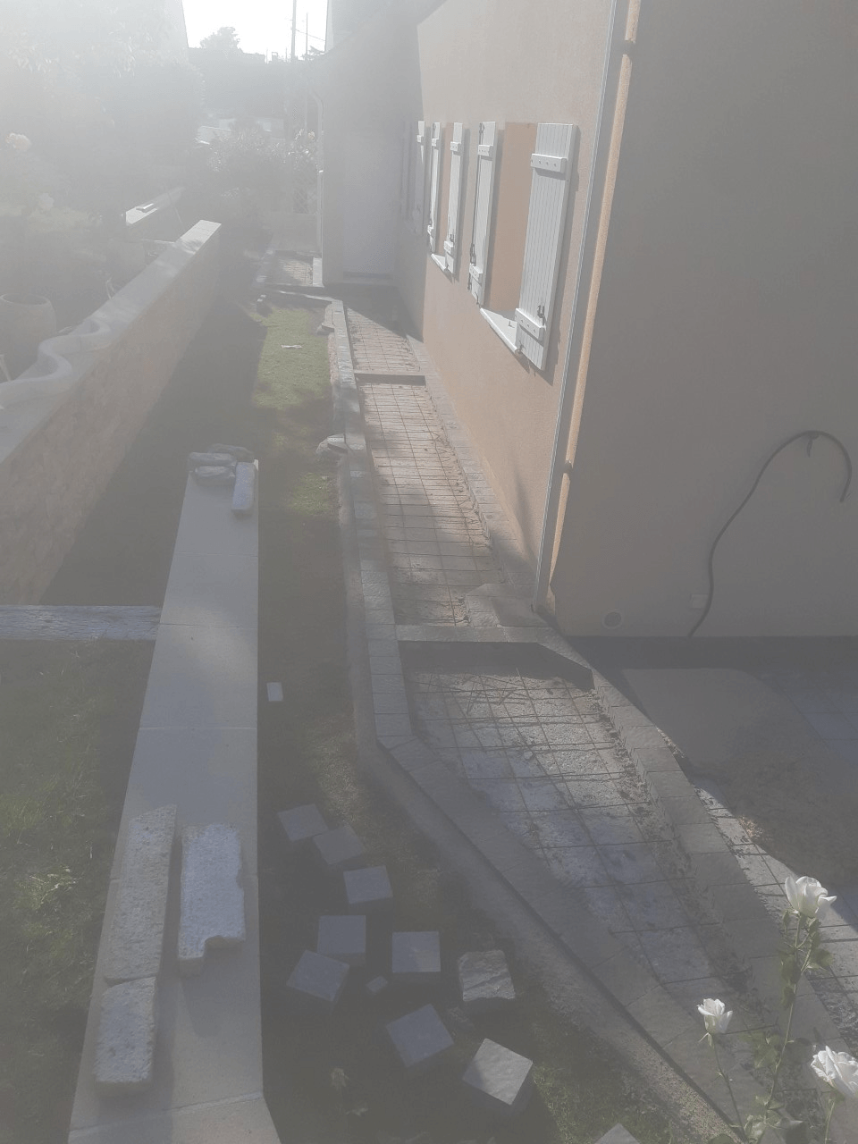 Contour de maison terrasse en cours de construction